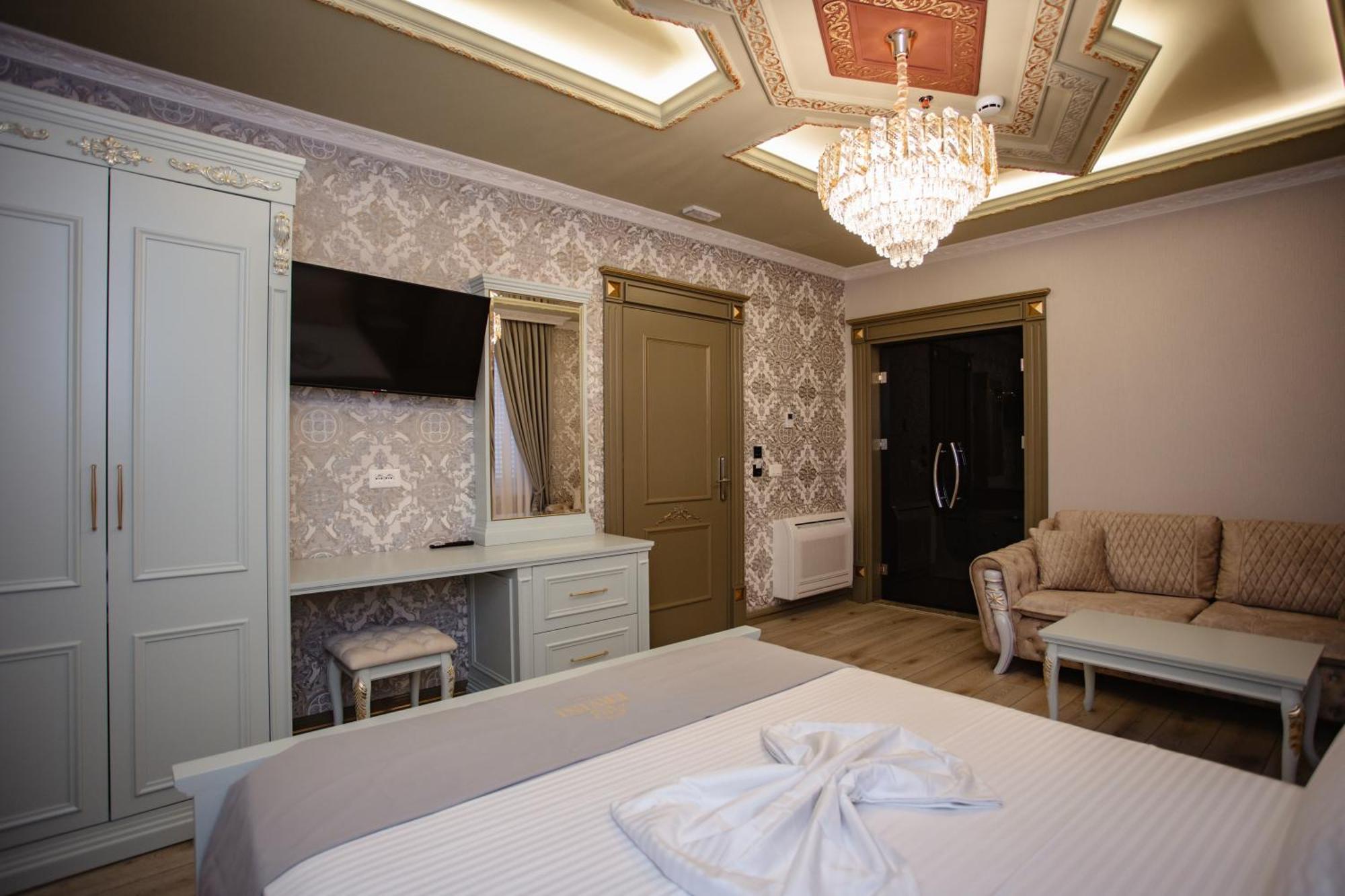 Ervini Boutique Hotel Shkoder Exterior photo