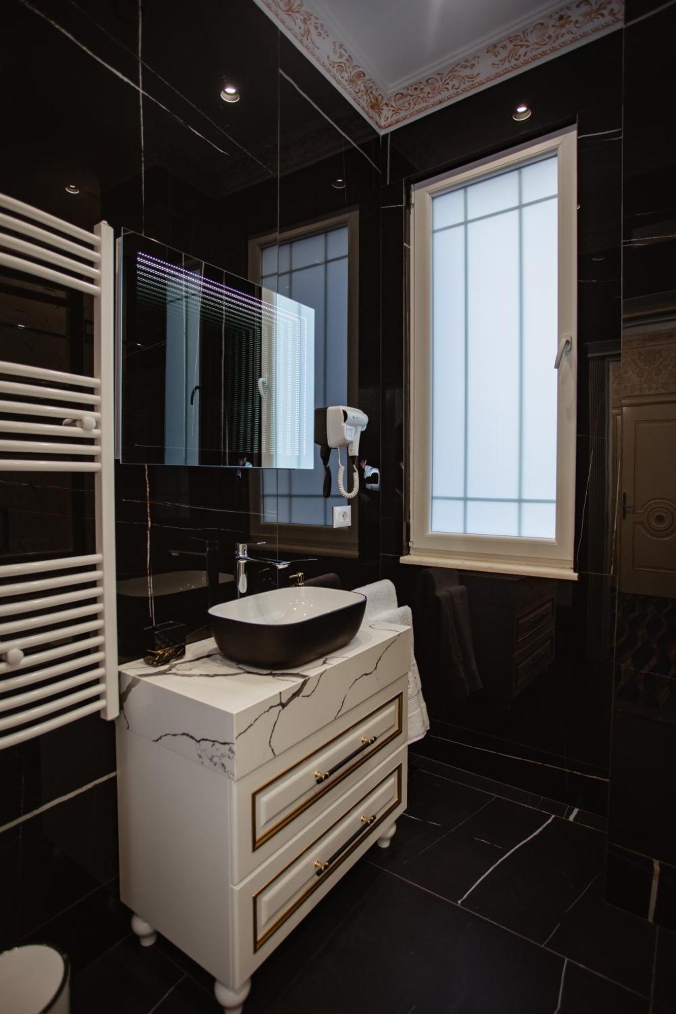 Ervini Boutique Hotel Shkoder Exterior photo