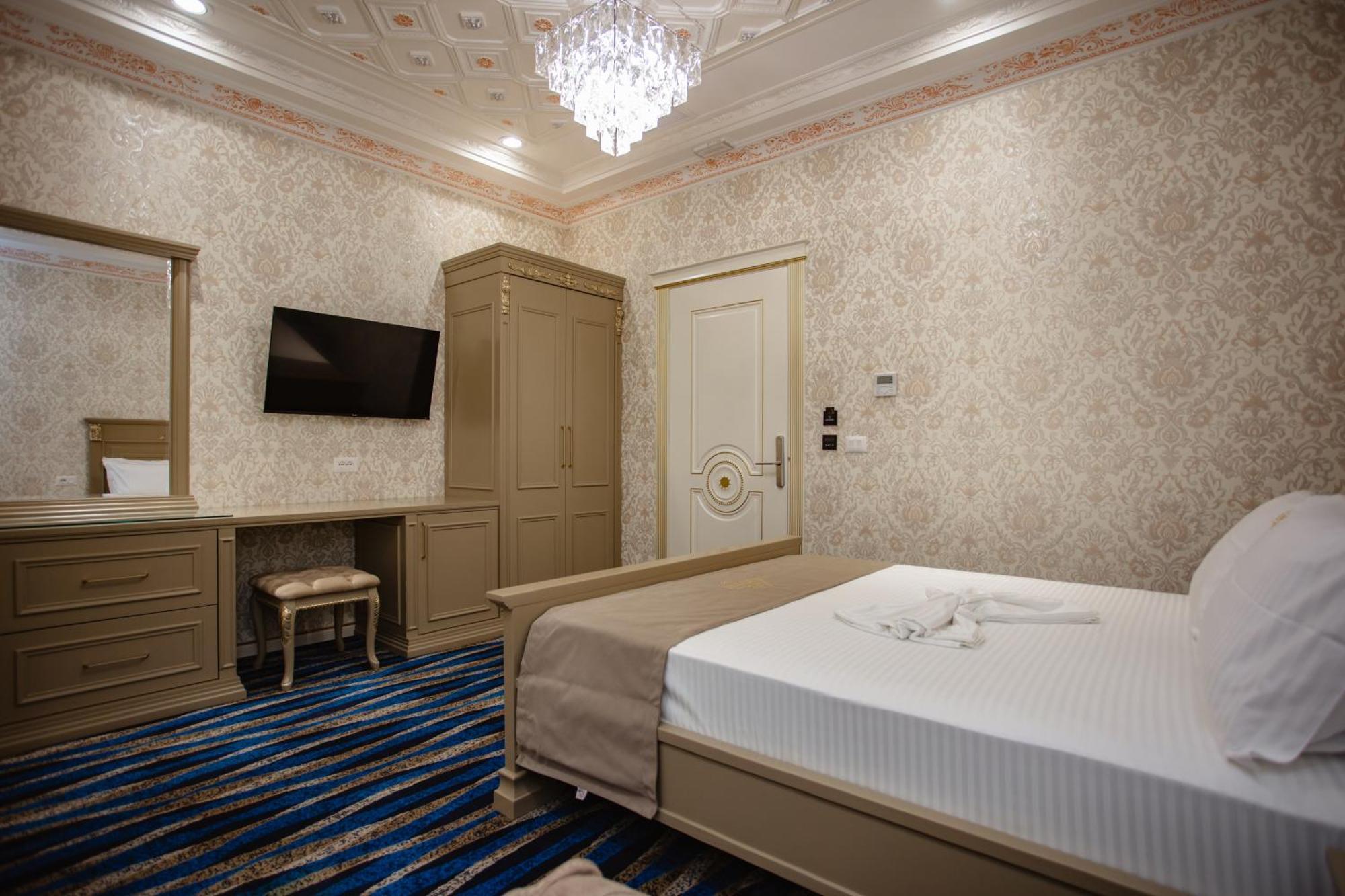 Ervini Boutique Hotel Shkoder Exterior photo
