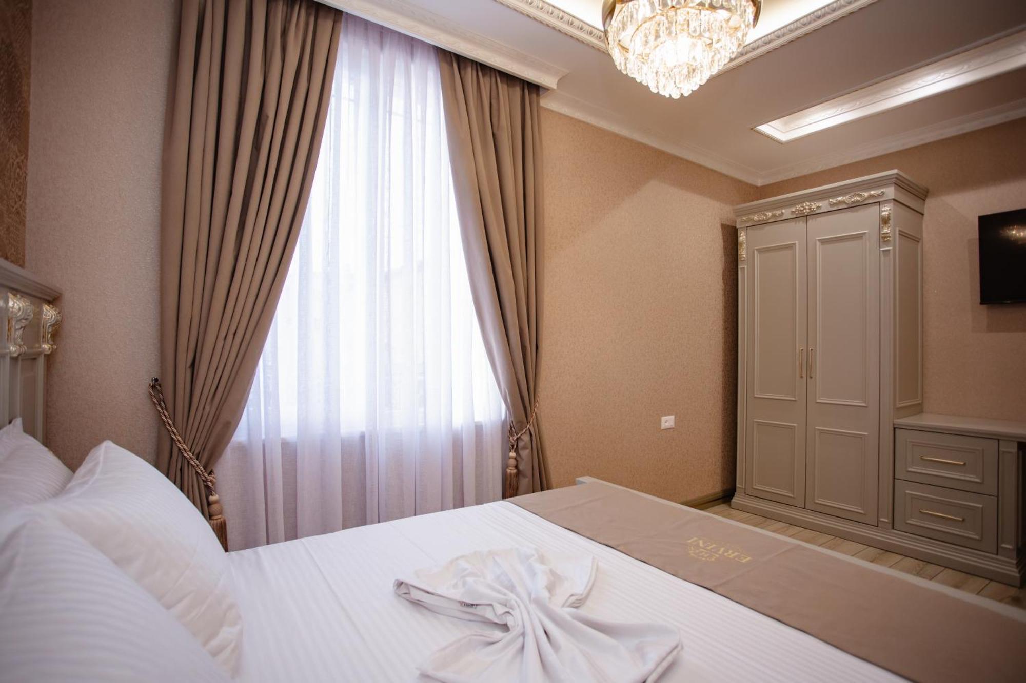 Ervini Boutique Hotel Shkoder Exterior photo