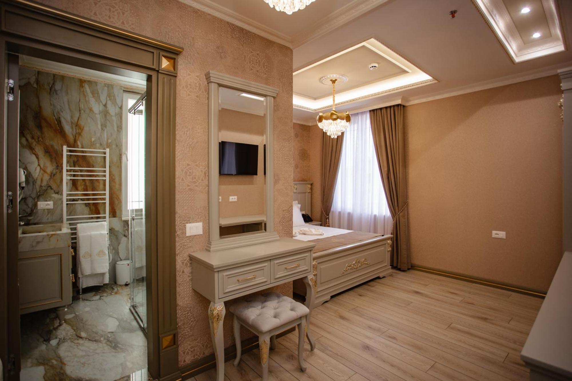 Ervini Boutique Hotel Shkoder Exterior photo